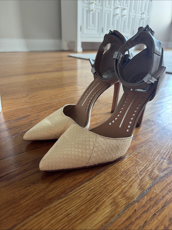 Dolce Vita Shoes - Dolce Vita Two-Tone Pointed-Toe Ankle-Strap Heels